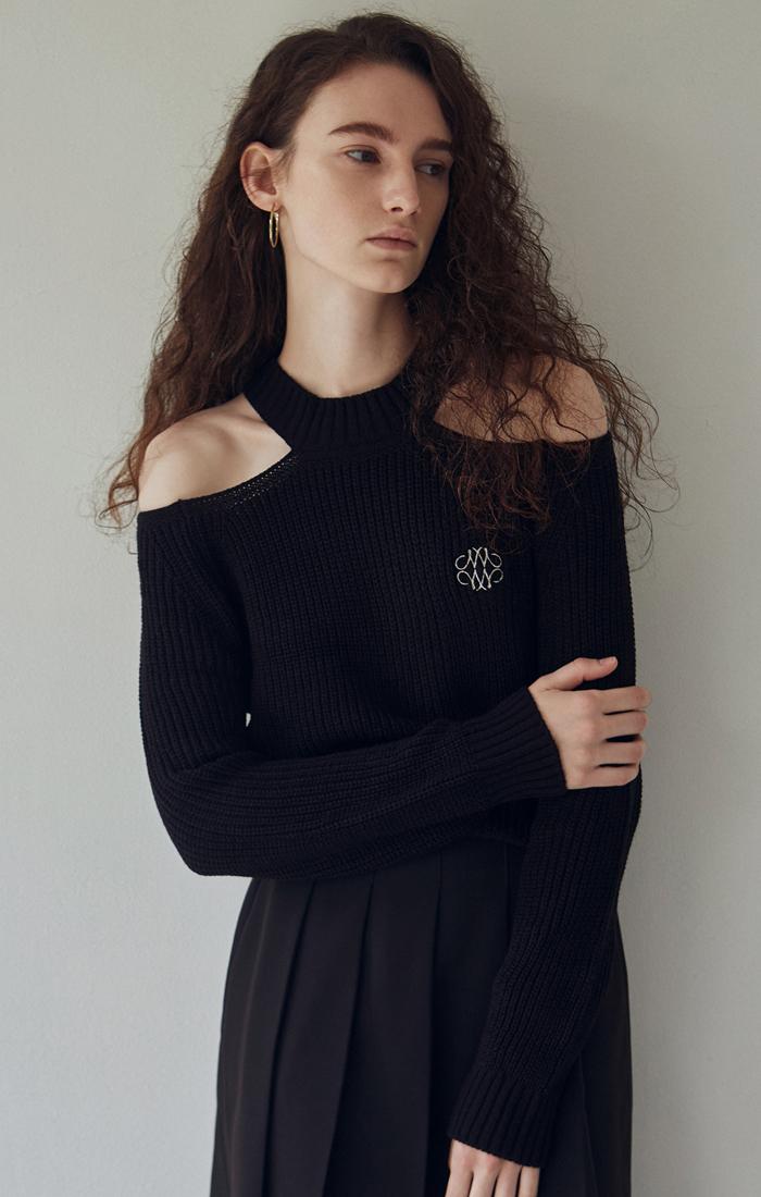 NICOLE SHOULDER CUT OUT KNIT_BLACK