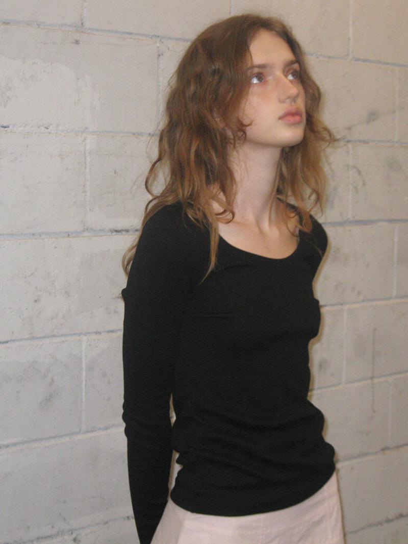 Black Egg Tee (3rd)