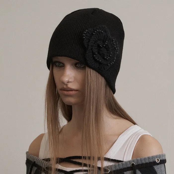 PEARL CORSAGE BEANIE / BLACK