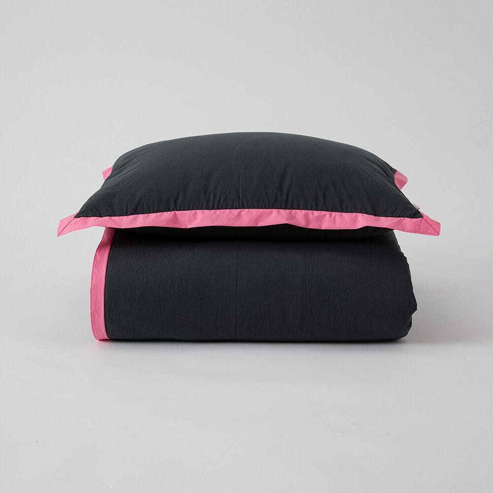 Rorbu Bedding_Black pink