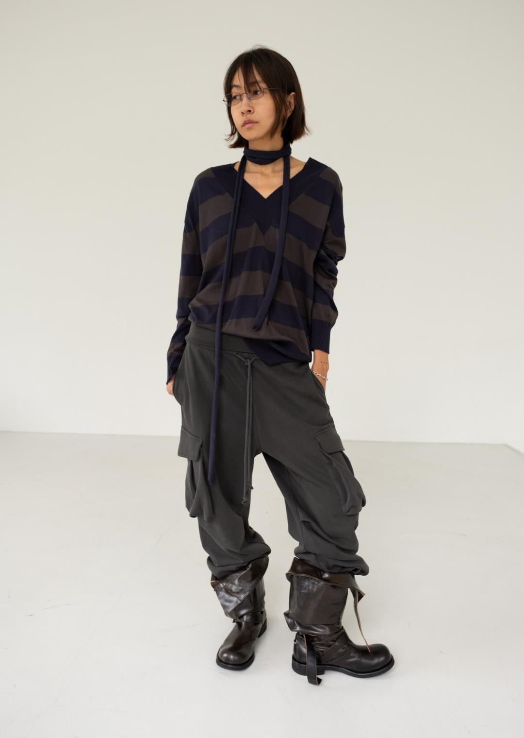 V-NECK STRIPE KNIT TOP NAVY GRAY