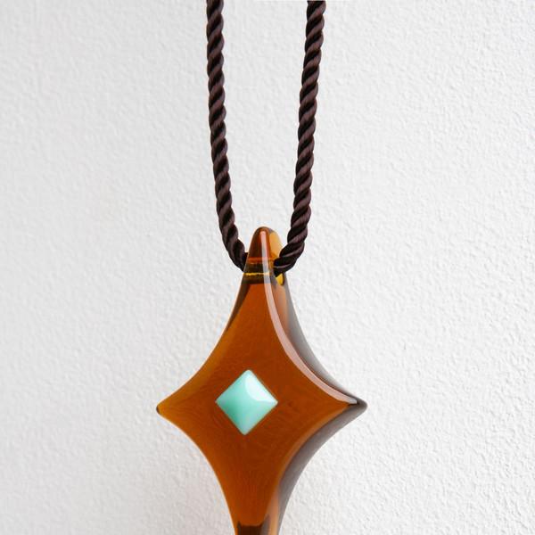 DIAMOND NECKLACE