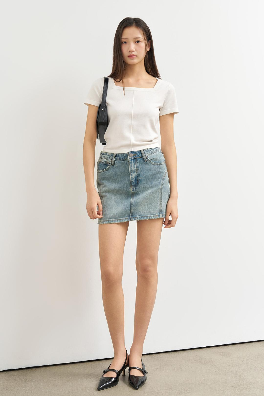 WOMAN 핀턱 스퀘어 하프 니트 [WHITE]