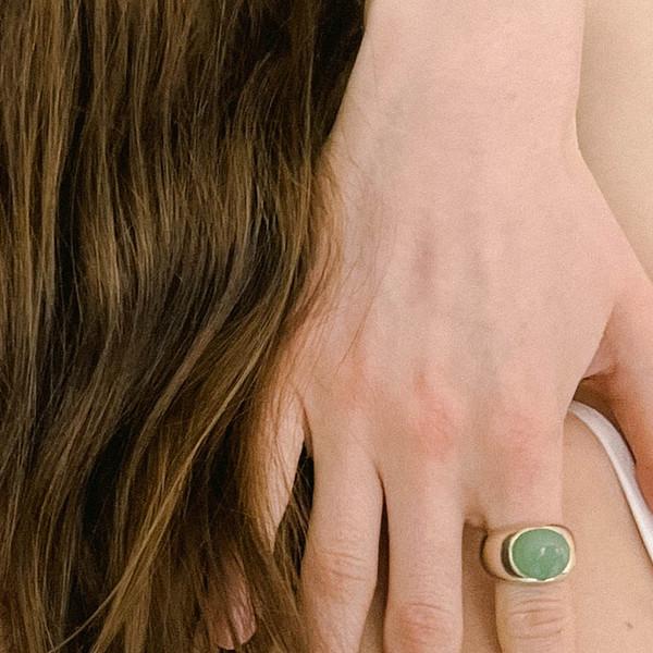 Vintage round ring