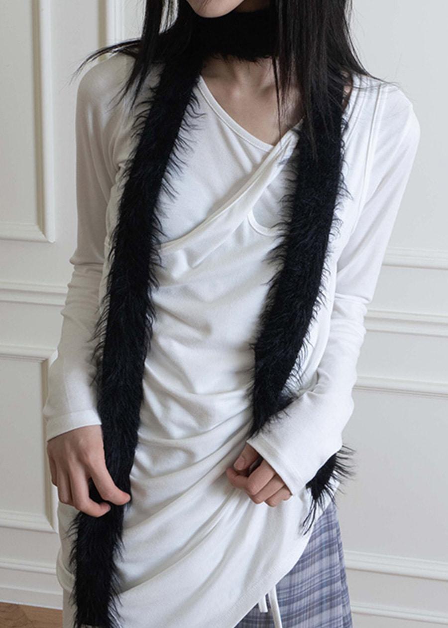 FEATHER SCARF