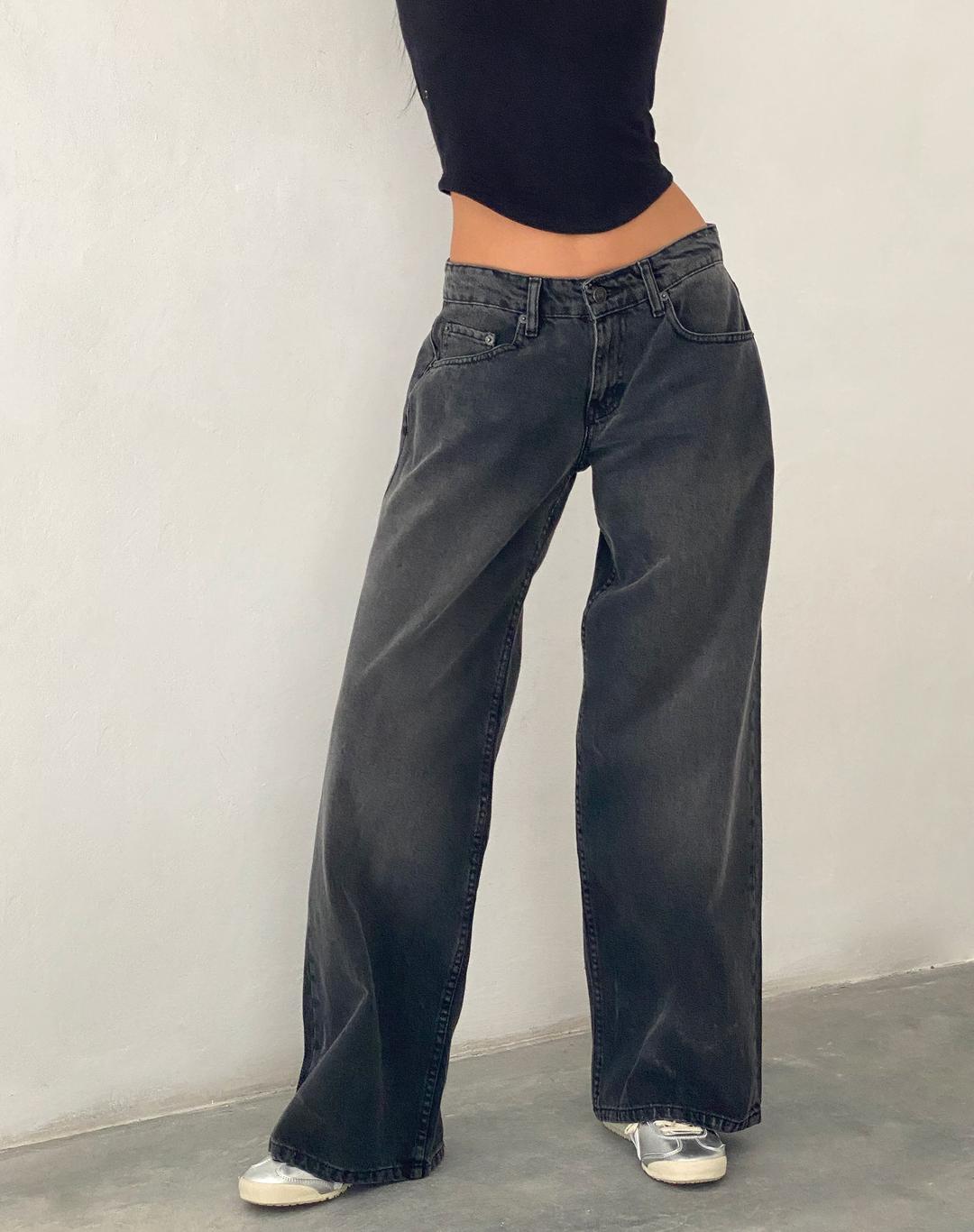 Roomy Extra Wide Low Rise Jeans in Washed Black Grey - W24 L32