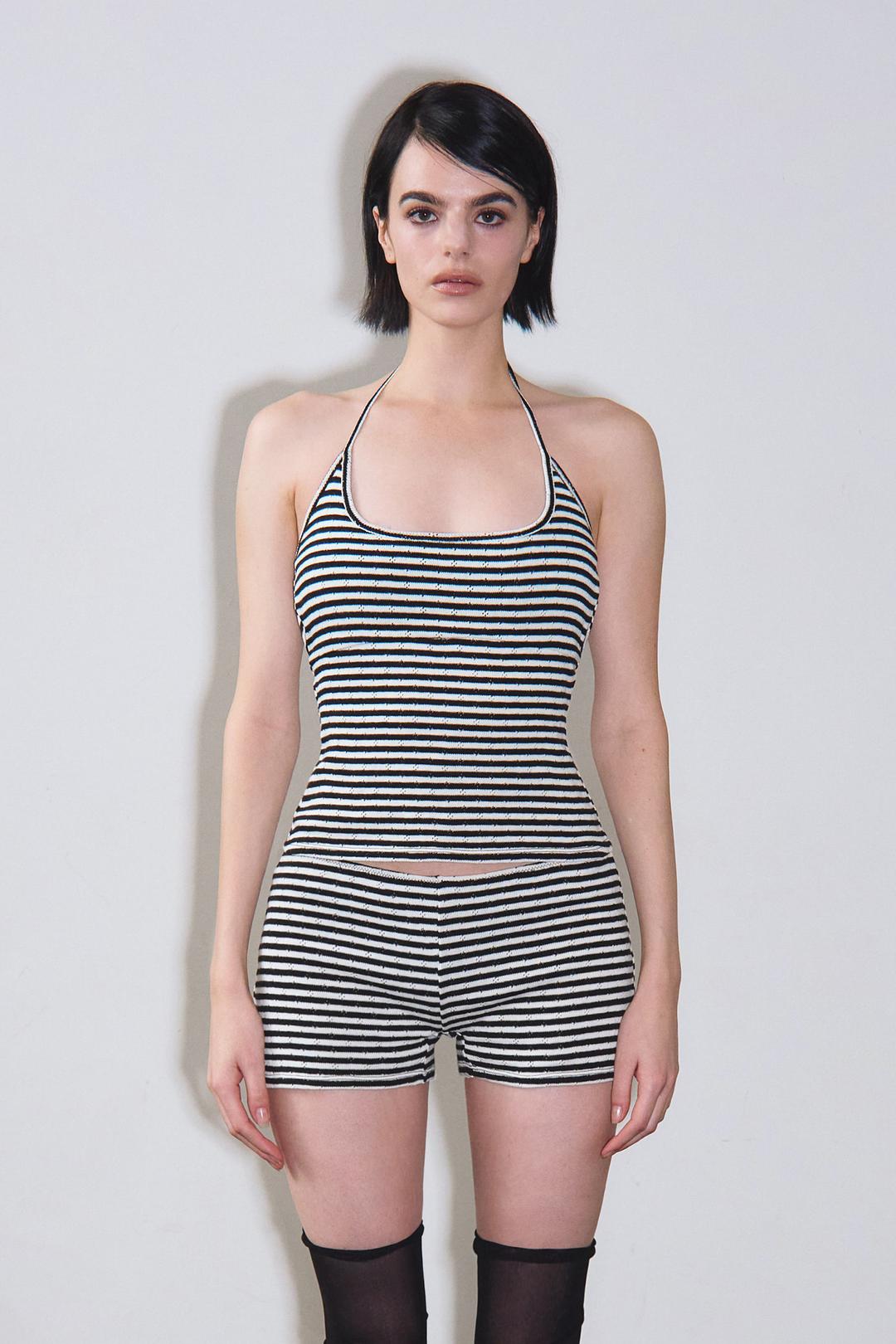 펀칭 스트라이프 니트 캐미솔 (Black)