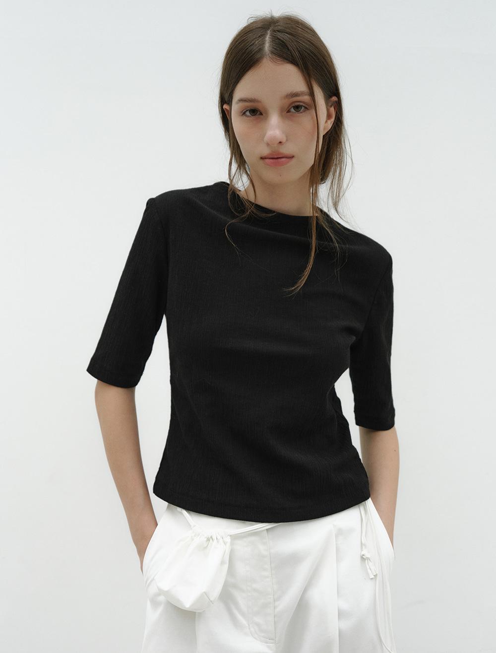 PLEATS HALF TOP [BLACK]