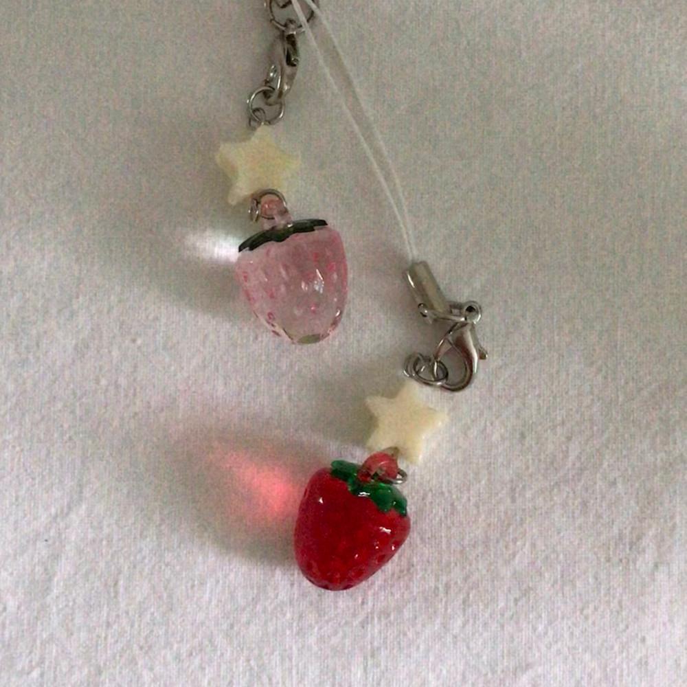 [kiso⋆키소] star strawberry keyring (2colors)