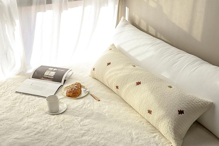 자수누빔 피그먼트 워싱 곰도리 바디필로우 1color 4size