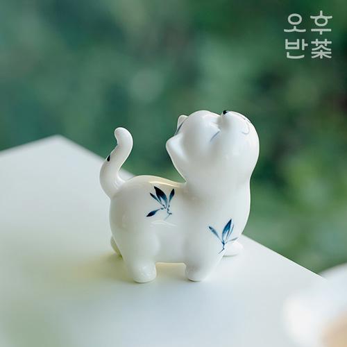 수회 난초 꽃 고양이 차총 차친구 다도 자사호 찻자리