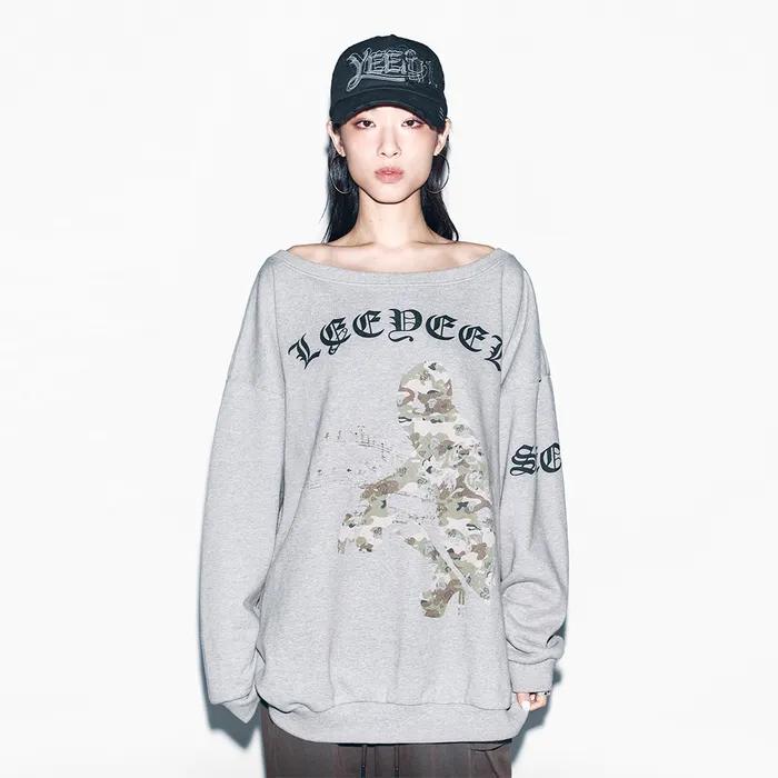 GRAPHICS OFF-SHOULDER SWEATSHIRT GREY