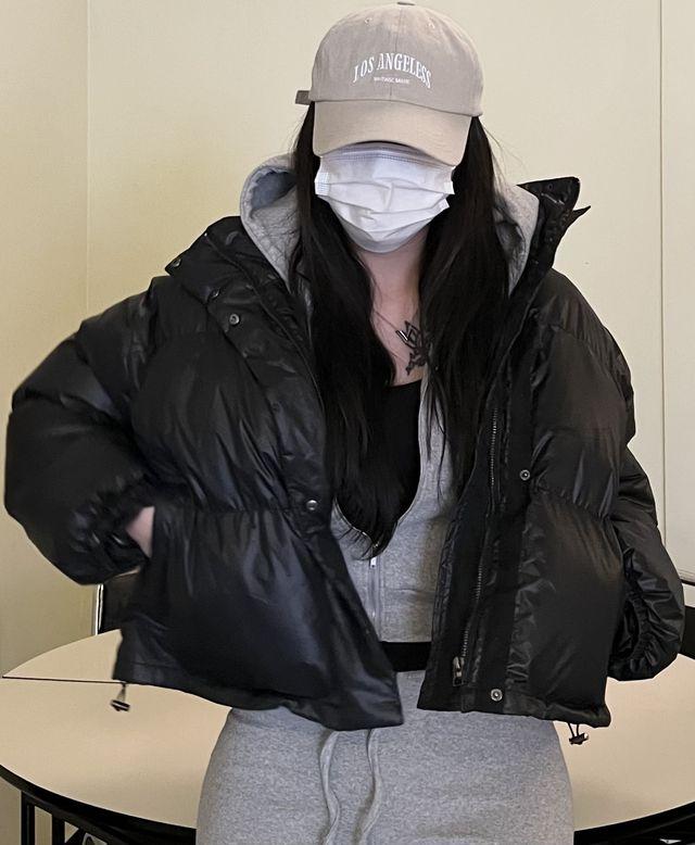 (누적3천장판매) Crop padding 크롭 충전재 패딩 숏 유광 숏패딩 점퍼 크롭패딩 블랙 검정 가죽 점퍼 자켓 재킷 Y2K_콘니유