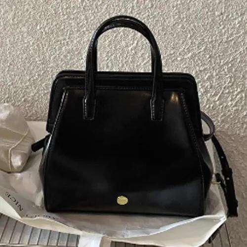 룩앤핏 금장 지퍼 탑핸들 투웨이 백팩 토트백 7029