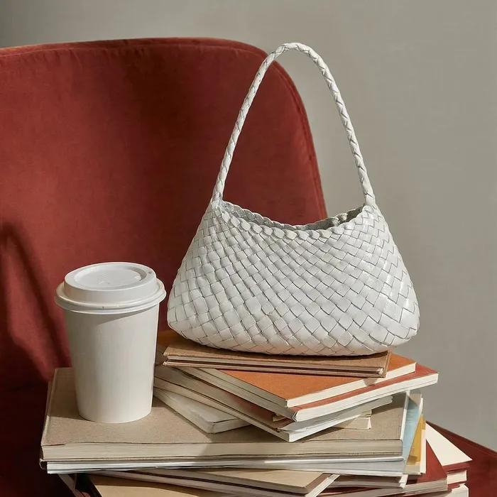 로잔나 8943 White 드래곤백