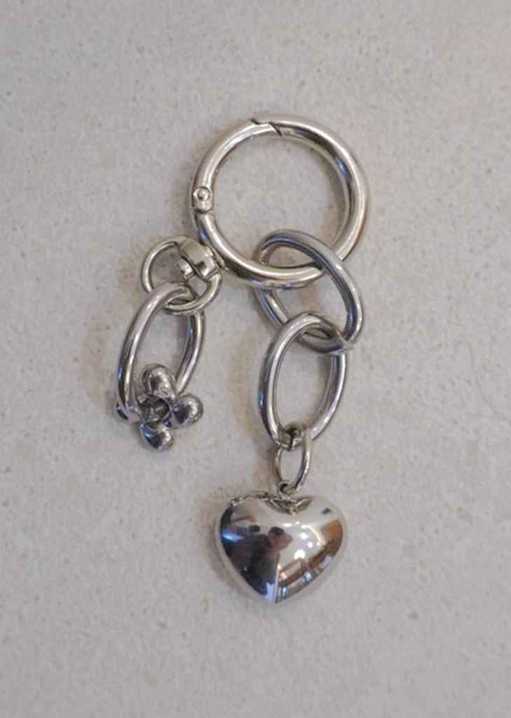 Heart flower keyring