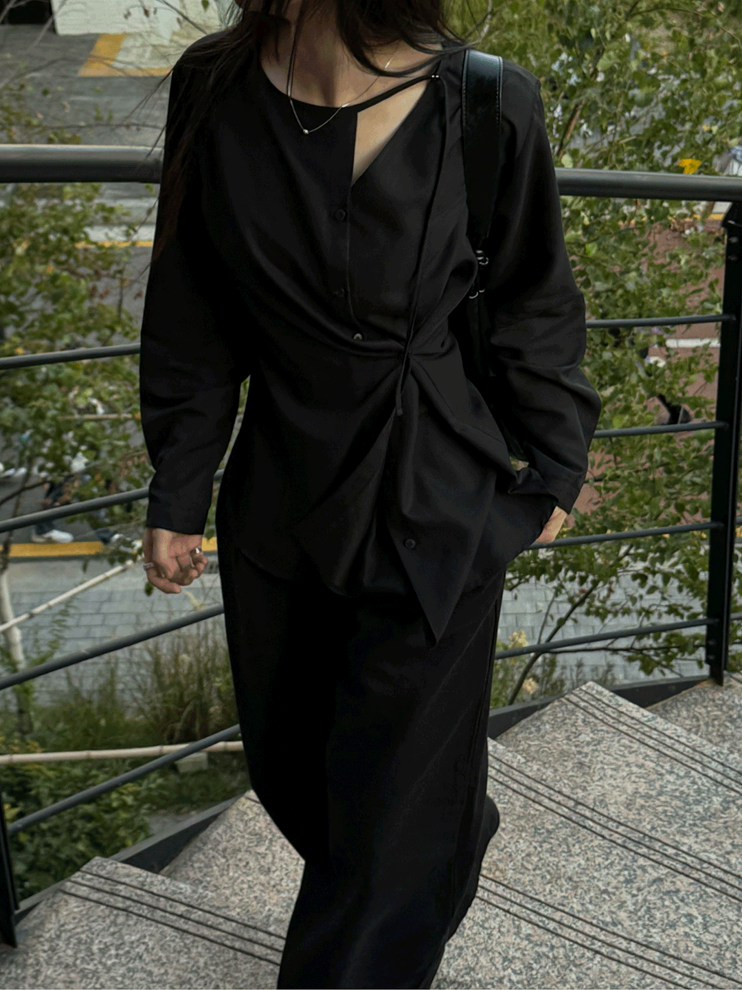 URBAN WRAP BLOUSE