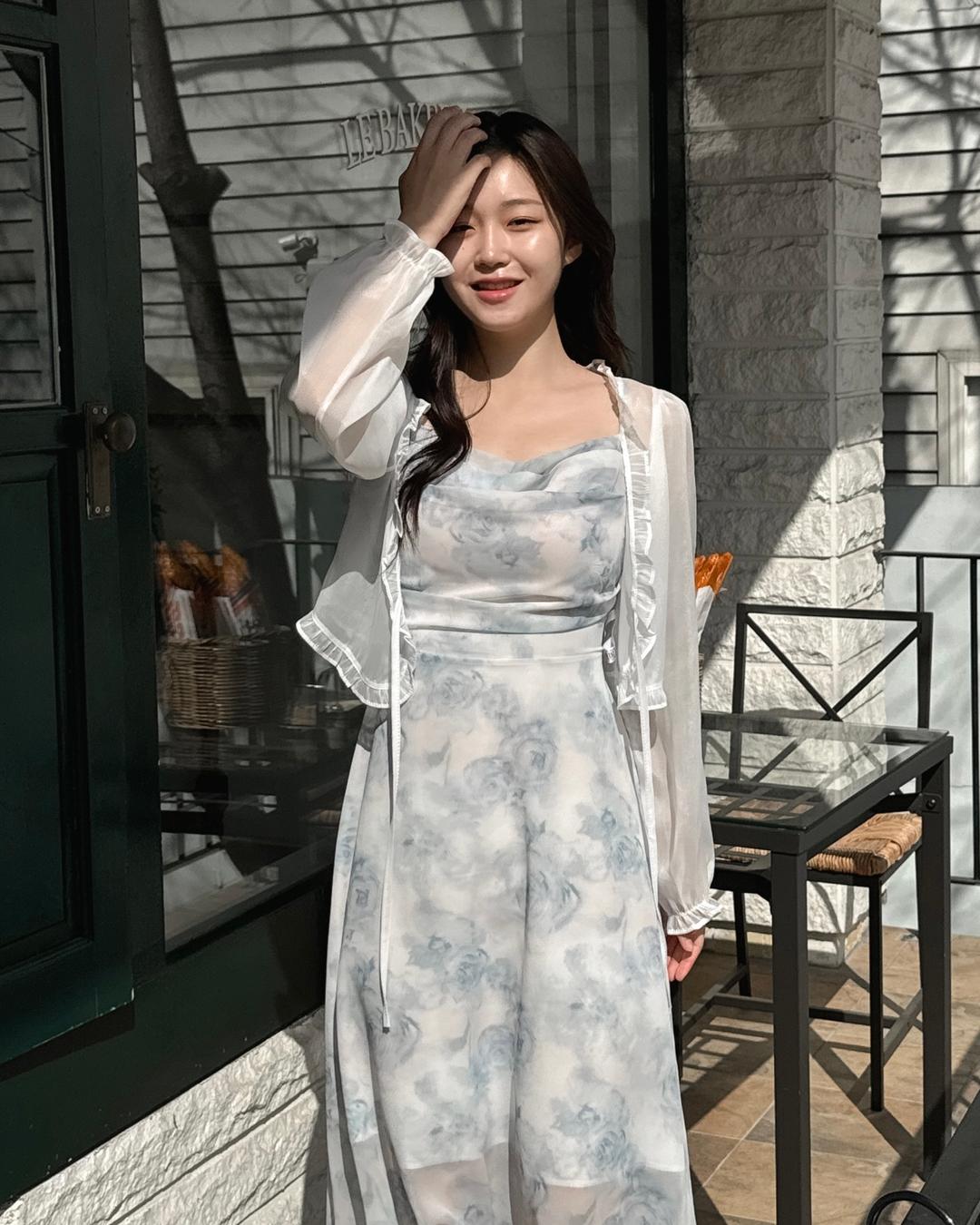 오디샵 [휴양지원피스🌴/4Color]봄 여름 휴양지룩 뷔스티에 스모그밴딩 스퀘어넥 쉬폰 플라워 잔꽃무늬 레이어드 끈나시원피스 바캉스 동남아 휴양지룩 롱원피스