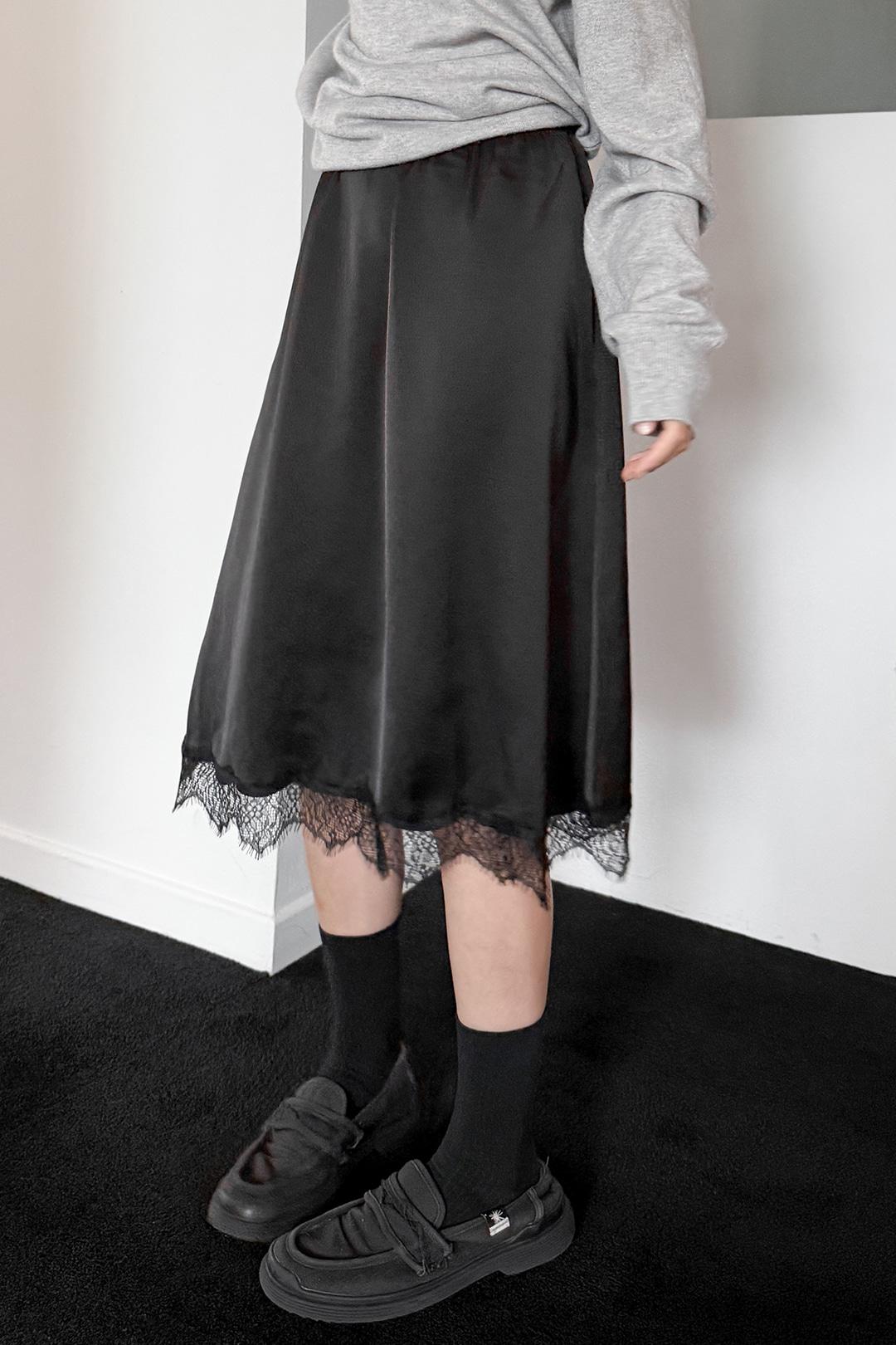 LACE LAYERED SKIRT