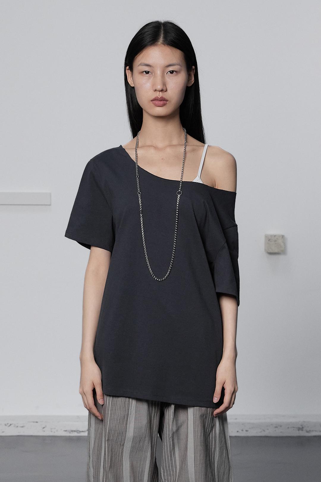 ONE SHOULDER LOOSE TOP / NAVY