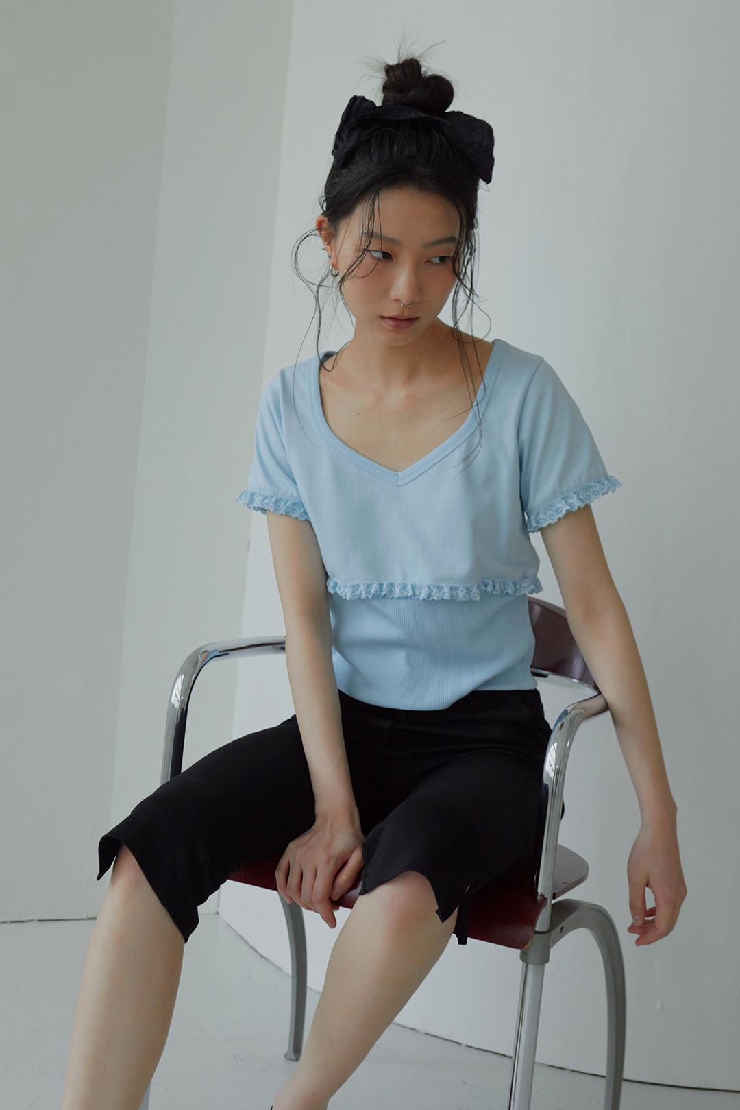 SIGNATURE LACE T-SHIRTS (SKY BLUE)