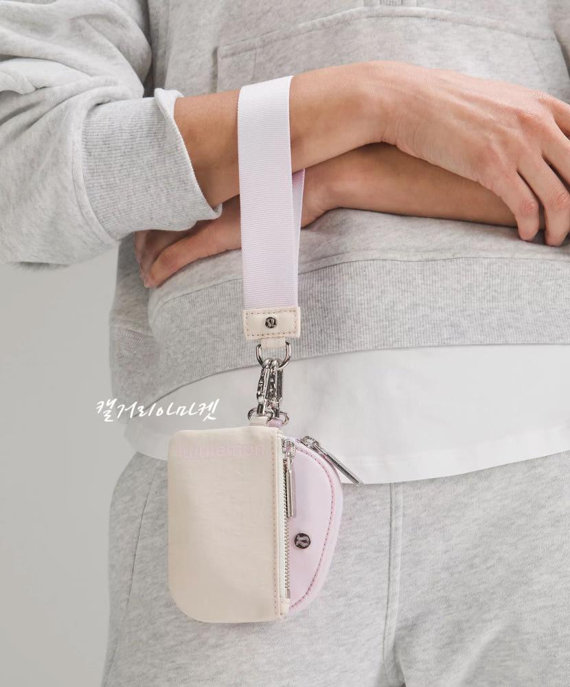 룰루레몬 듀얼 파우치 리슬릿 동전지갑 카드지갑 Lululemon Dual Pouch Wristlet