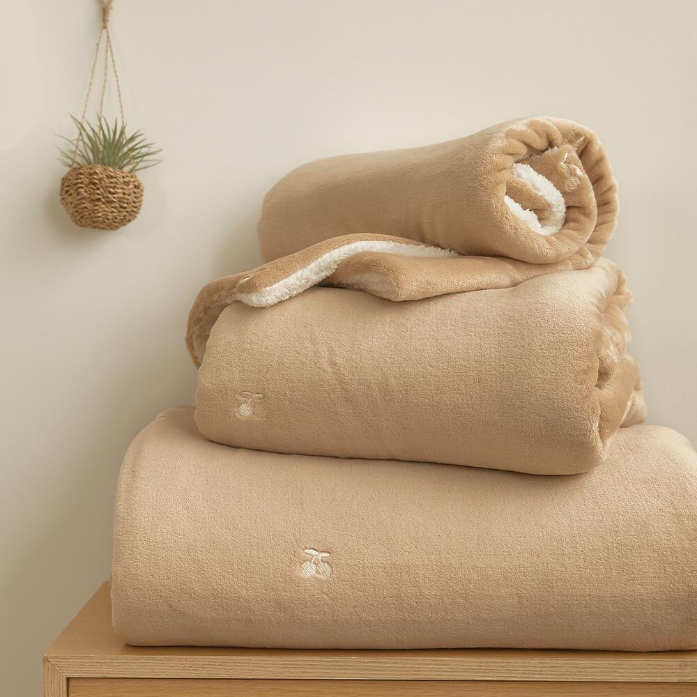 극세사 자수 담요 체리