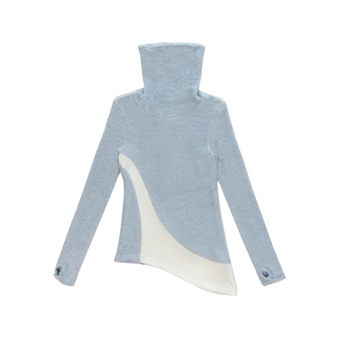 AW24 CURVED TURTLENECK SWEATER (DAY SKY)