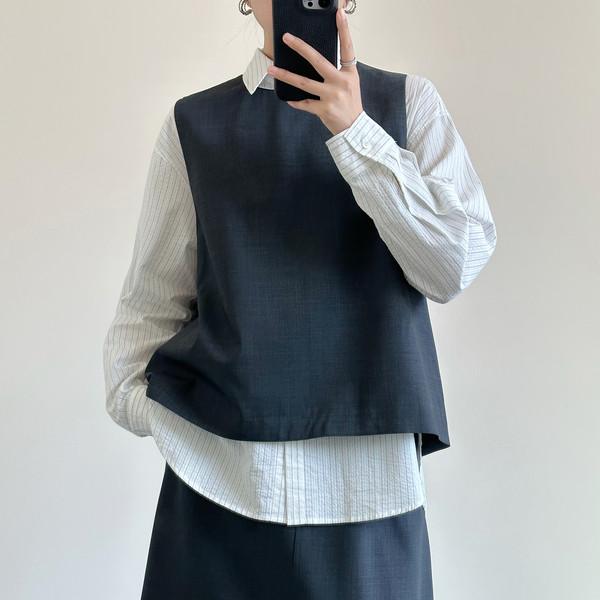 WANGER Wool back slit gray sleeveless half skirt suit