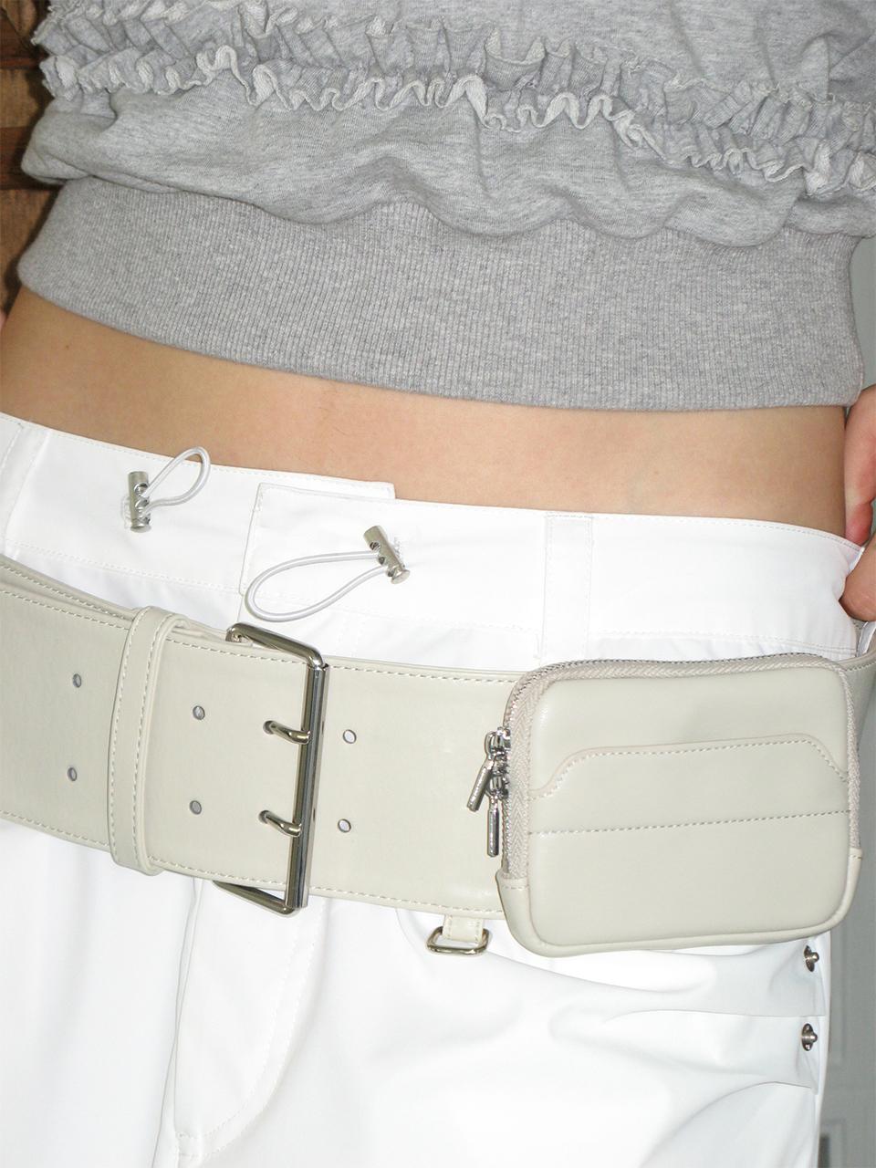 Square Buckle Pouch Belt [Ecru]