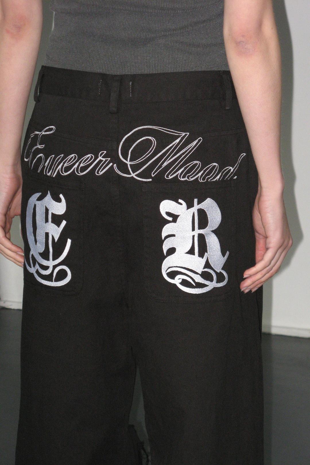[6/18 예약배송] ER-Embroidered Logo Pants - Black