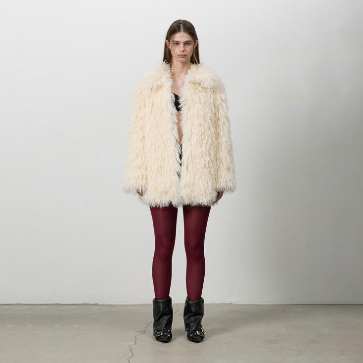 FLUFFY FAUX-FUR JACKET IVORY