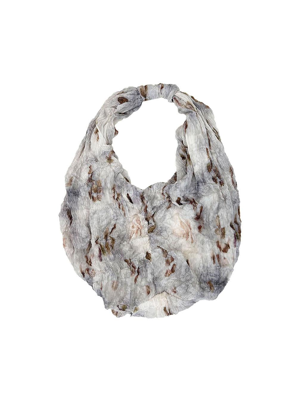 Pleated Leaf Print Shoulder Bag