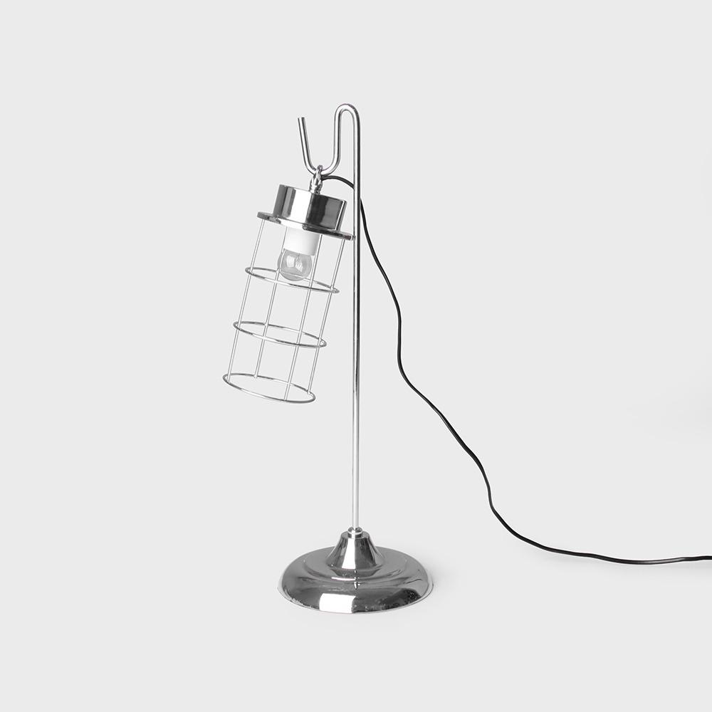 메탈 프레임 스탠드 램프