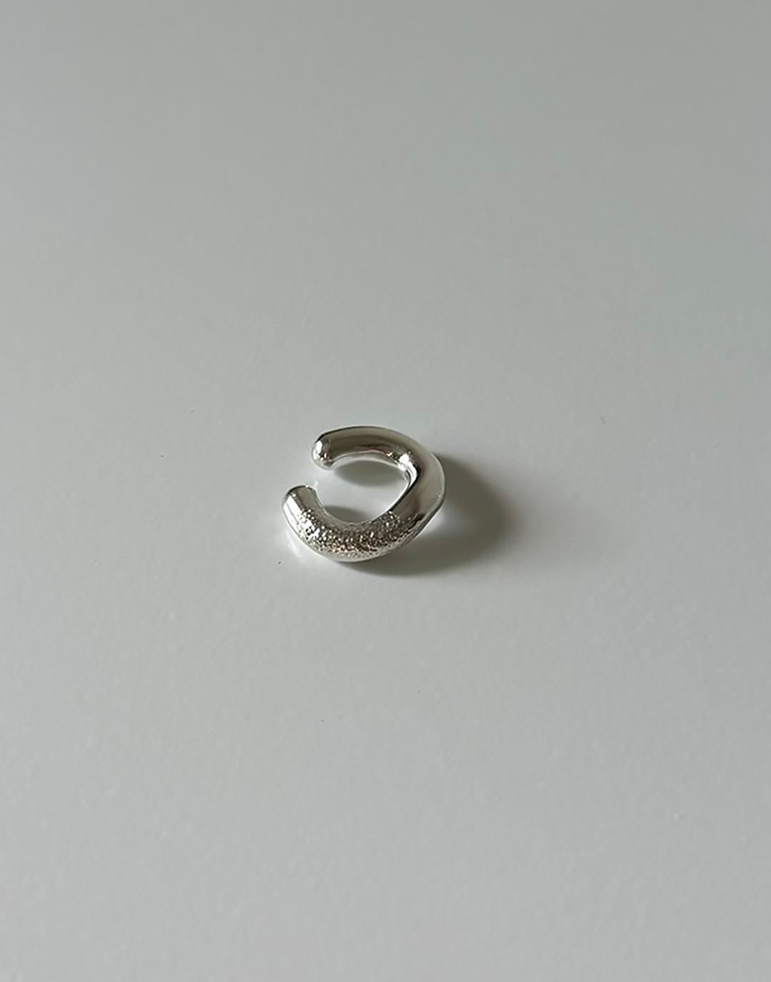EE earcuff