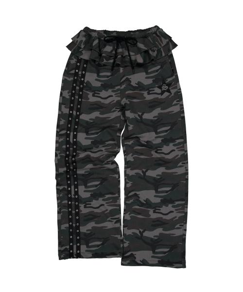 FRILL EYELET SWEATPANTS / CAMO