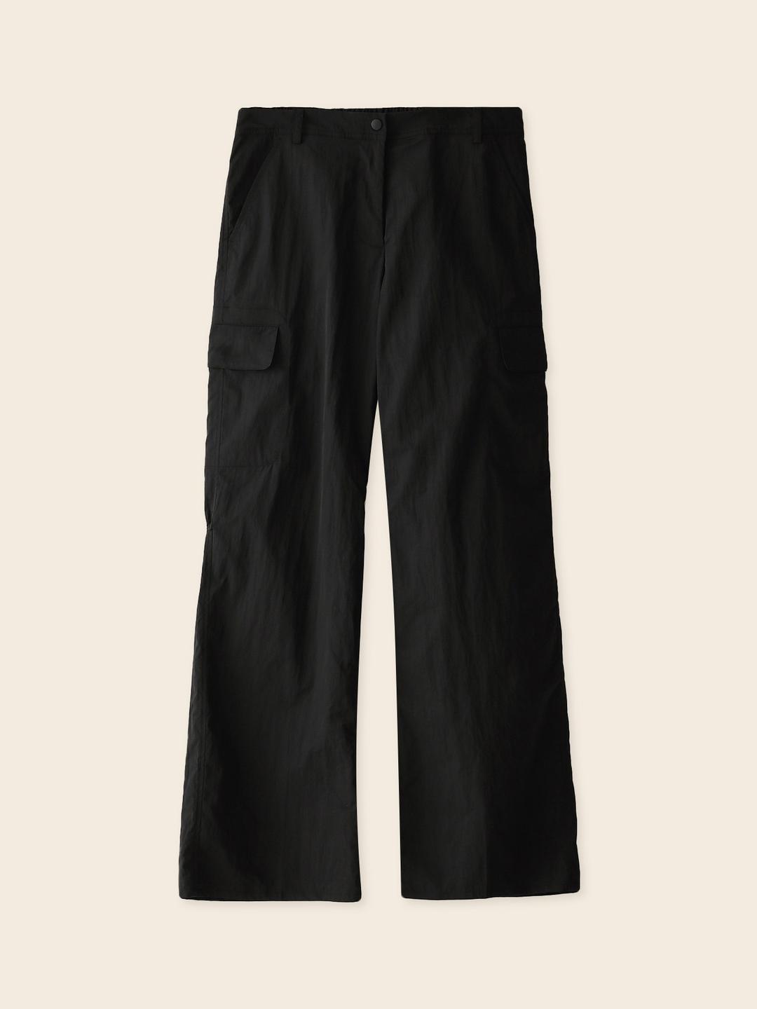 Noir shirred pants