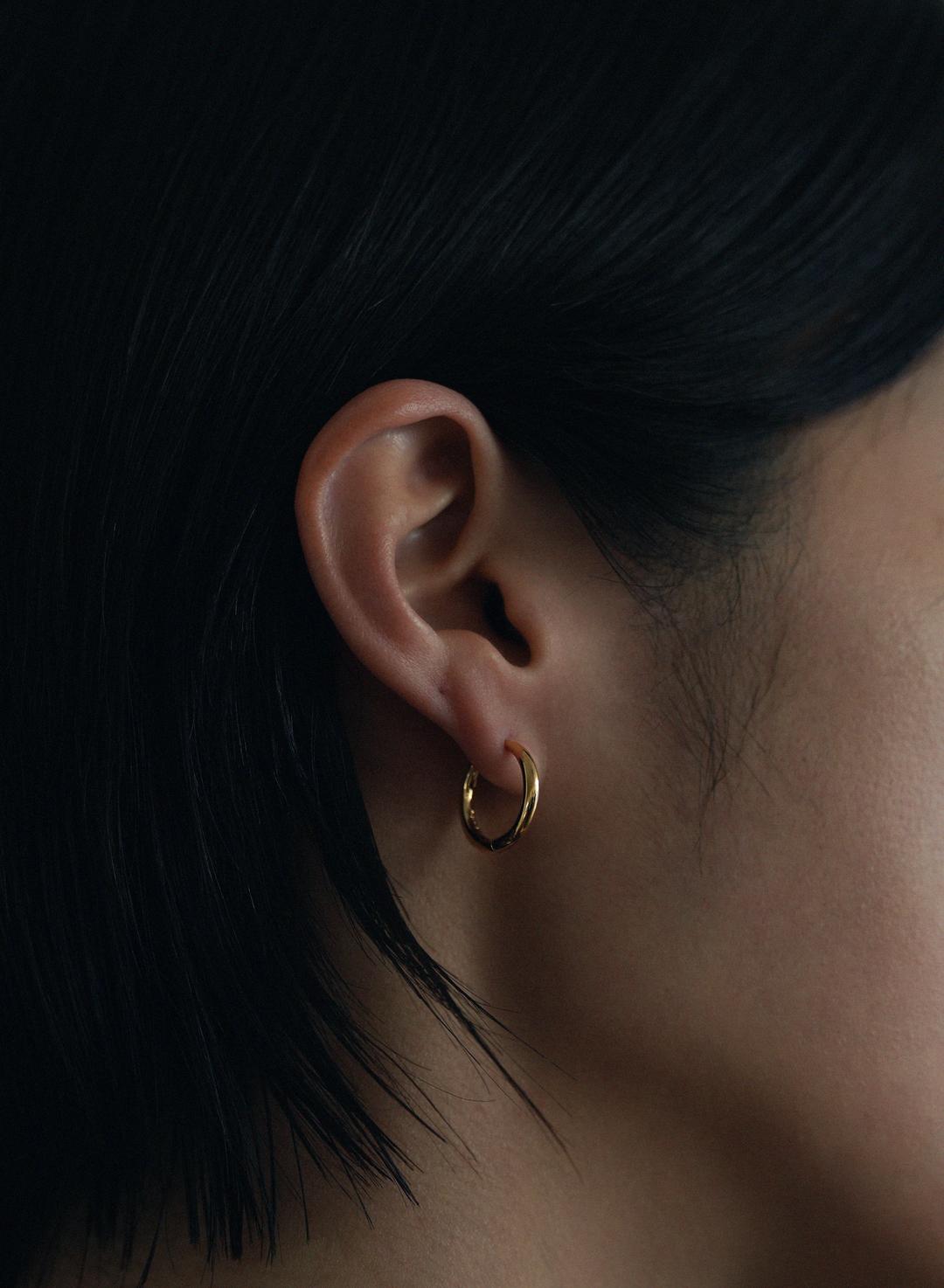 Medium Essential Hoops