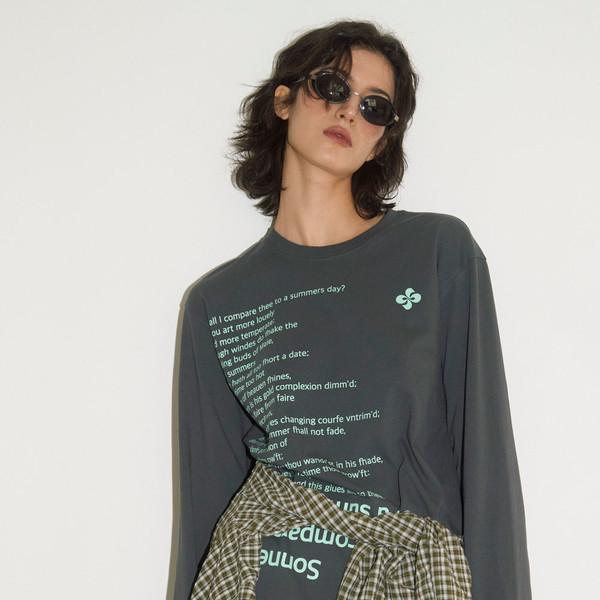 SONNET 18 LONG SLEEVE T-SHIRT / charcoal