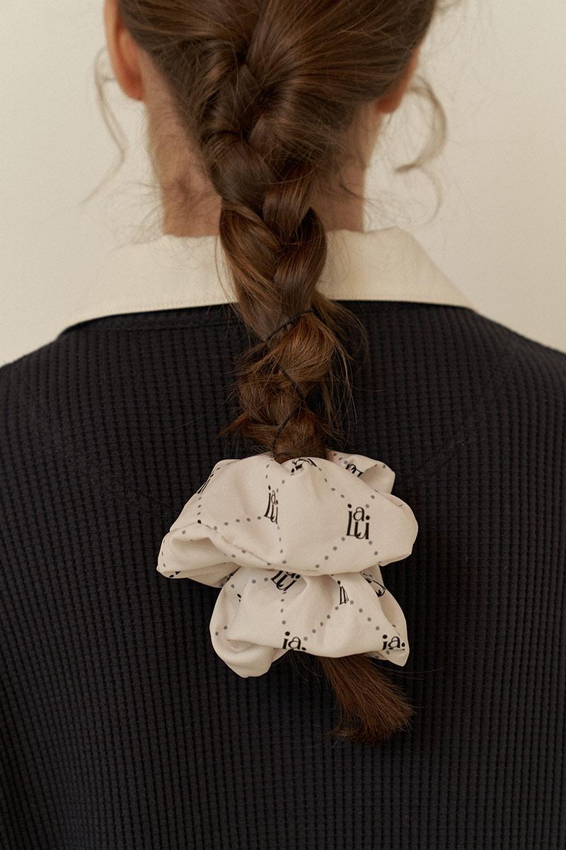 Iulai hair scrunchie