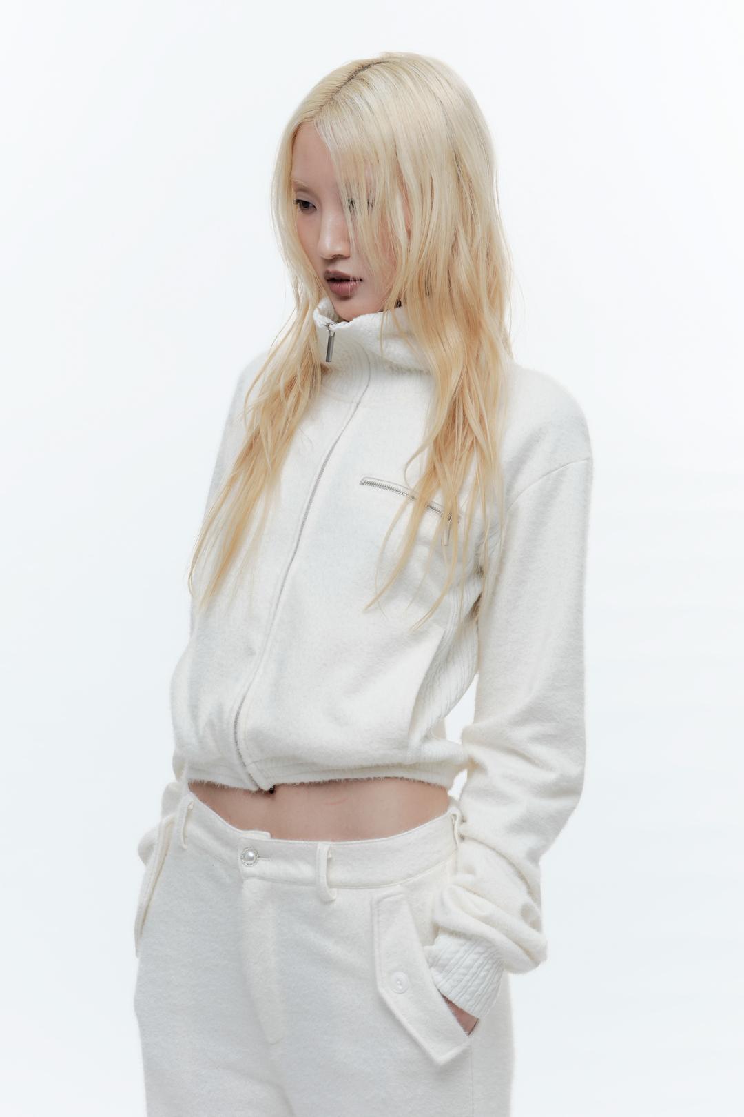 HIGH NECK KNIT ZIP-UP WHITE