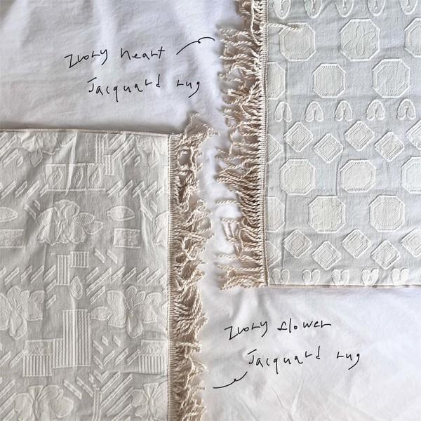 B-grade Ivory jacquard rug [2pattern]