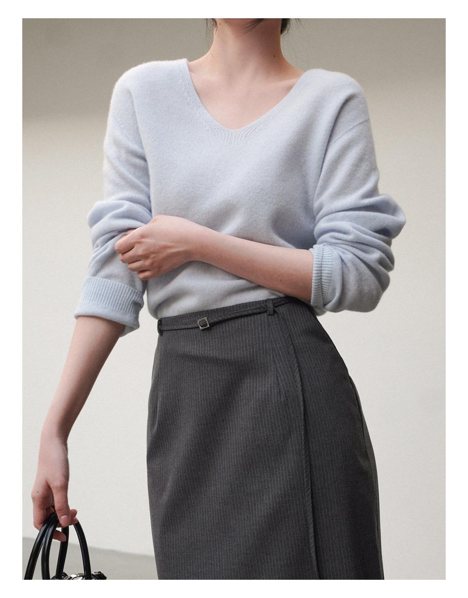 웨어 홀가먼트 브이 니트 [클리어블루]