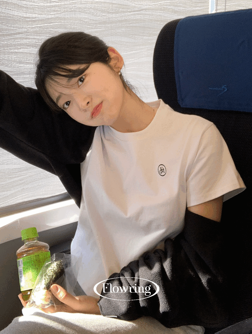 [flowring]캡소매 자수 반팔티