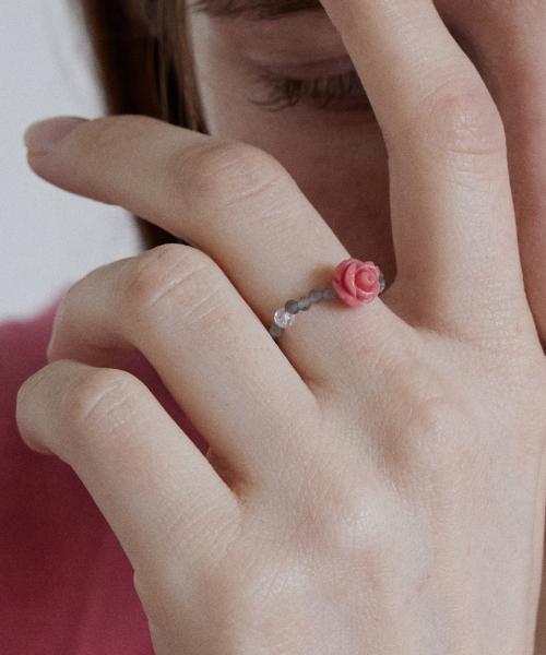 Pink rose and grey bead ring