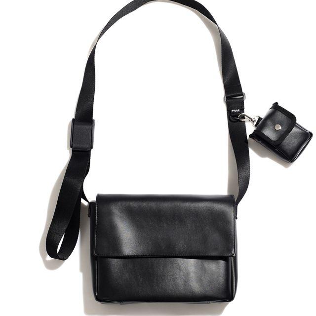 ECO LEATHER IPAD MESSENGER BAG (BLACK)