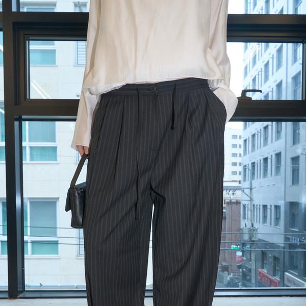 String-Waist Striped Pants (Black)