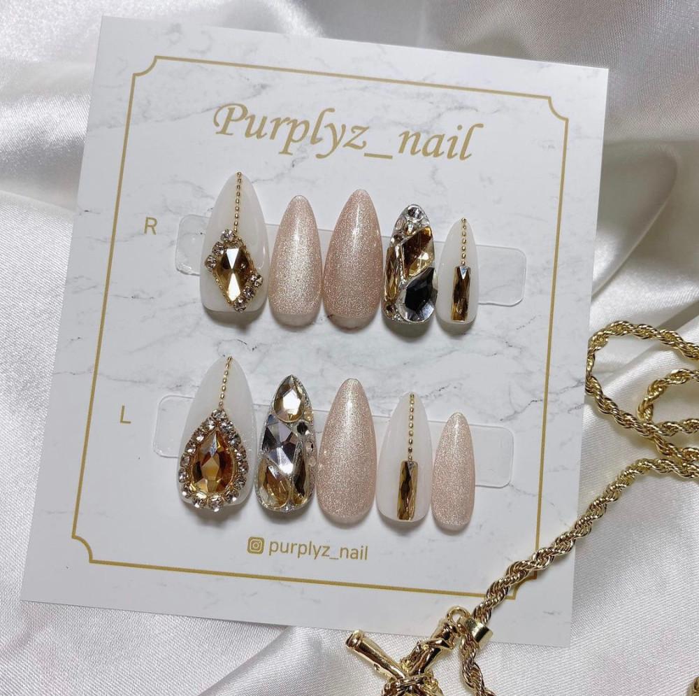 골드풀스톤 네일팁 수제네일팁 붙이는손톱 자석젤 긴손톱 연장 힙한