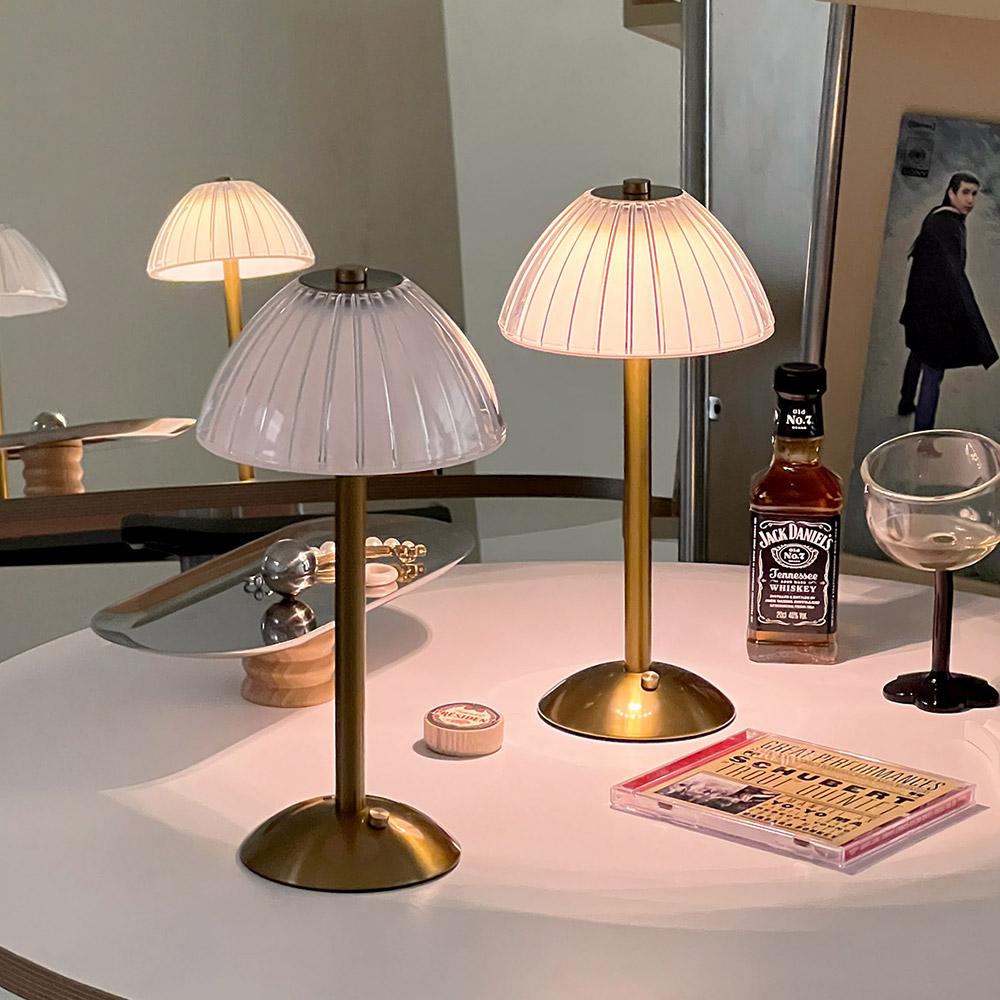 [공간선물] 베럴 플리츠 터치램프 충전식 무드등 무선 터치조명 단스탠드