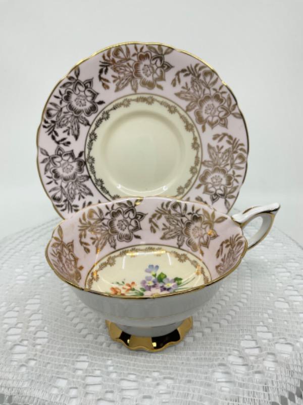 로얄 스테포드 컵 & 소서 Royal Stafford Cup & Saucer circa 1950